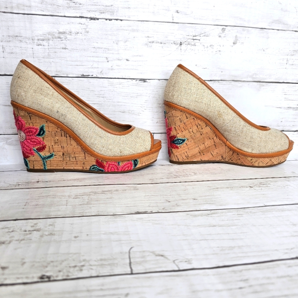Antonio Melani Embroidered Floral Cork Wedge Sandal Heels Peep Toe Size 7.5M - Picture 4 of 17